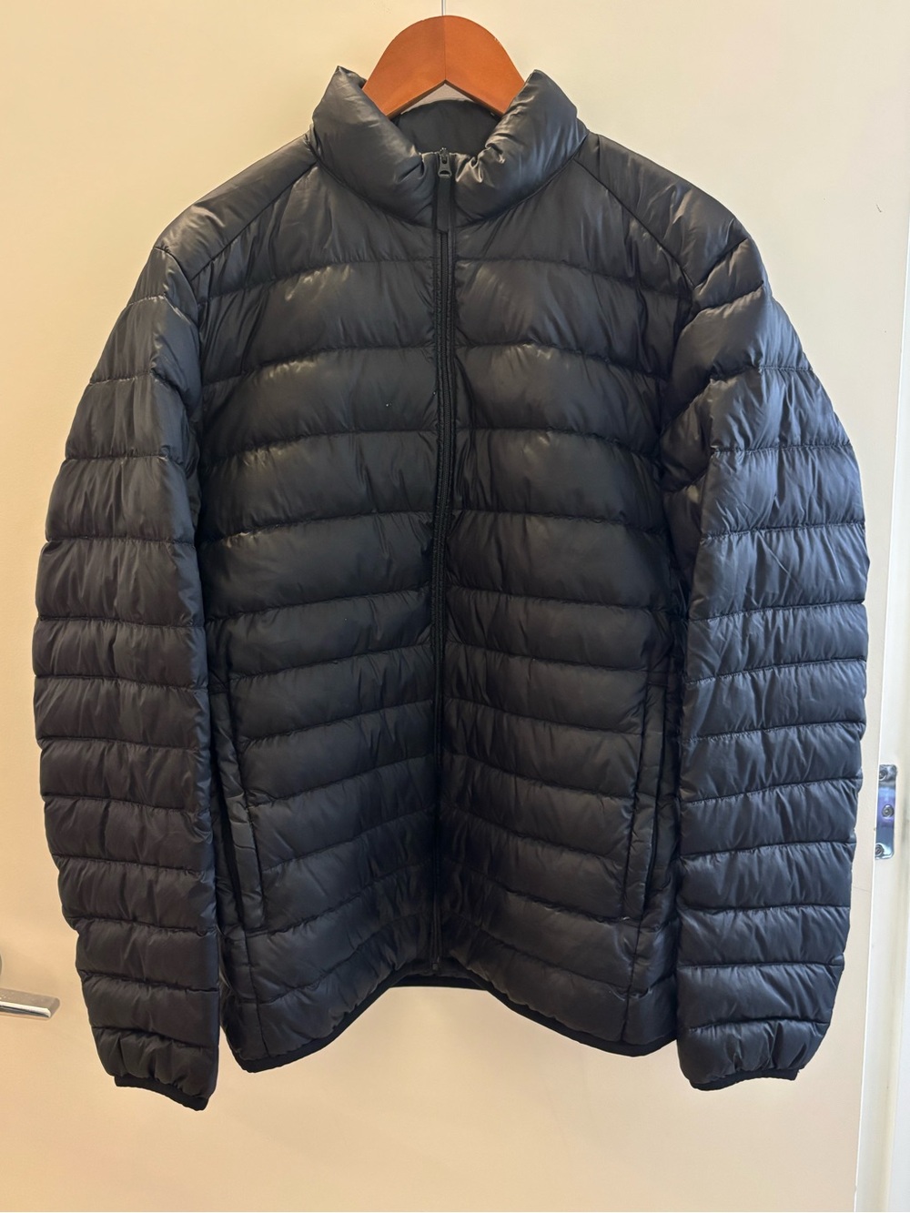 Uniqlo Ultra Light Down Jacket L Black Lightweight Puffer